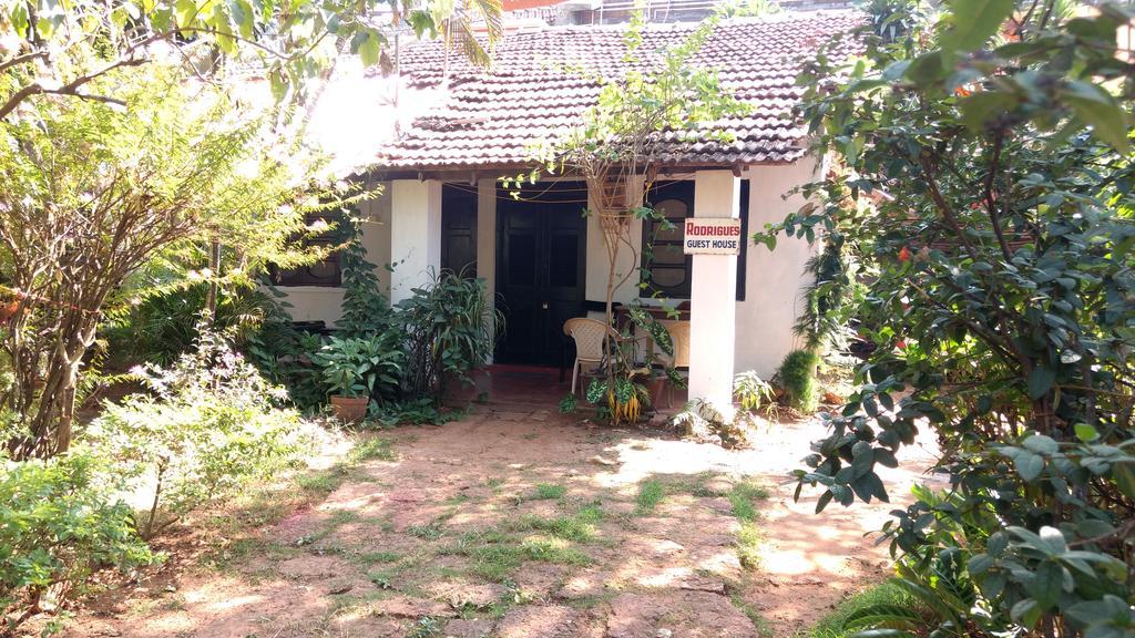 Rodrigues Guest House Calangute Extérieur photo